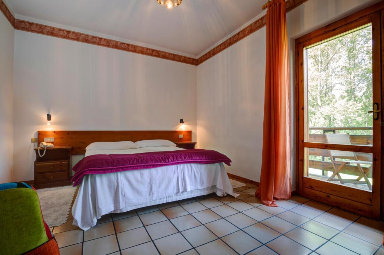 Pollein Hotel Petit Foyer מראה חיצוני תמונה