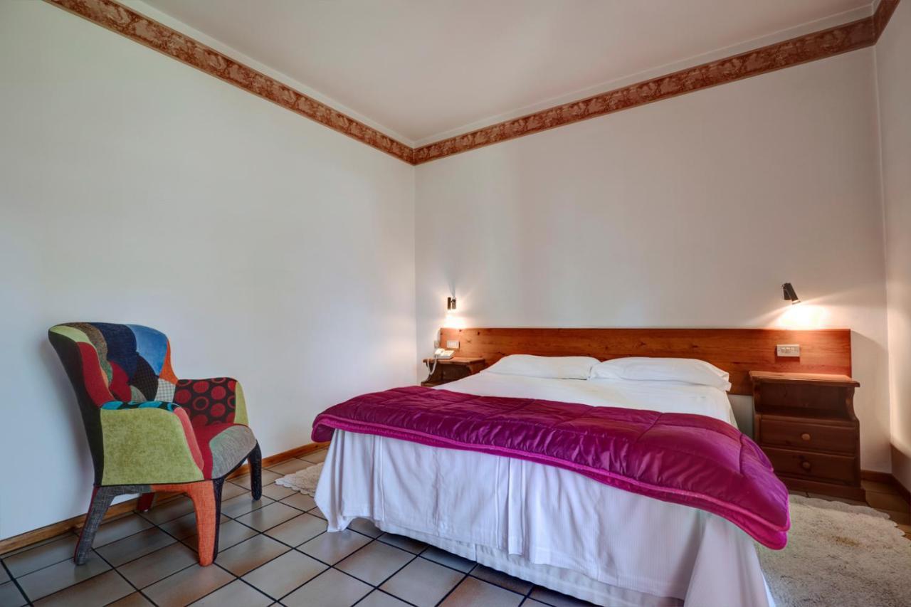 Pollein Hotel Petit Foyer מראה חיצוני תמונה