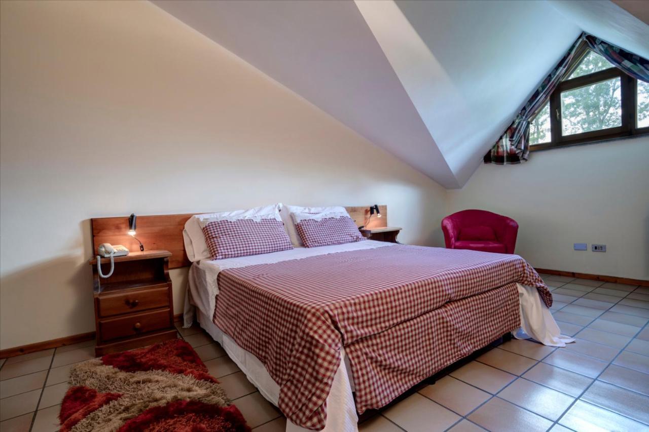 Pollein Hotel Petit Foyer מראה חיצוני תמונה